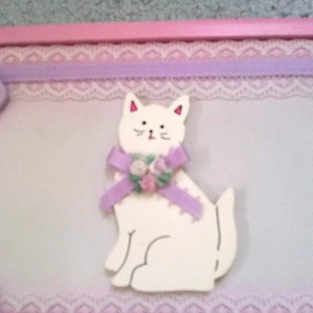 Vintage handmade wood storage jewelry box cat lace